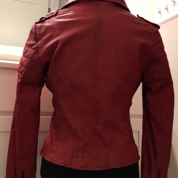 Presley Red Jacket - Picture 4 of 5